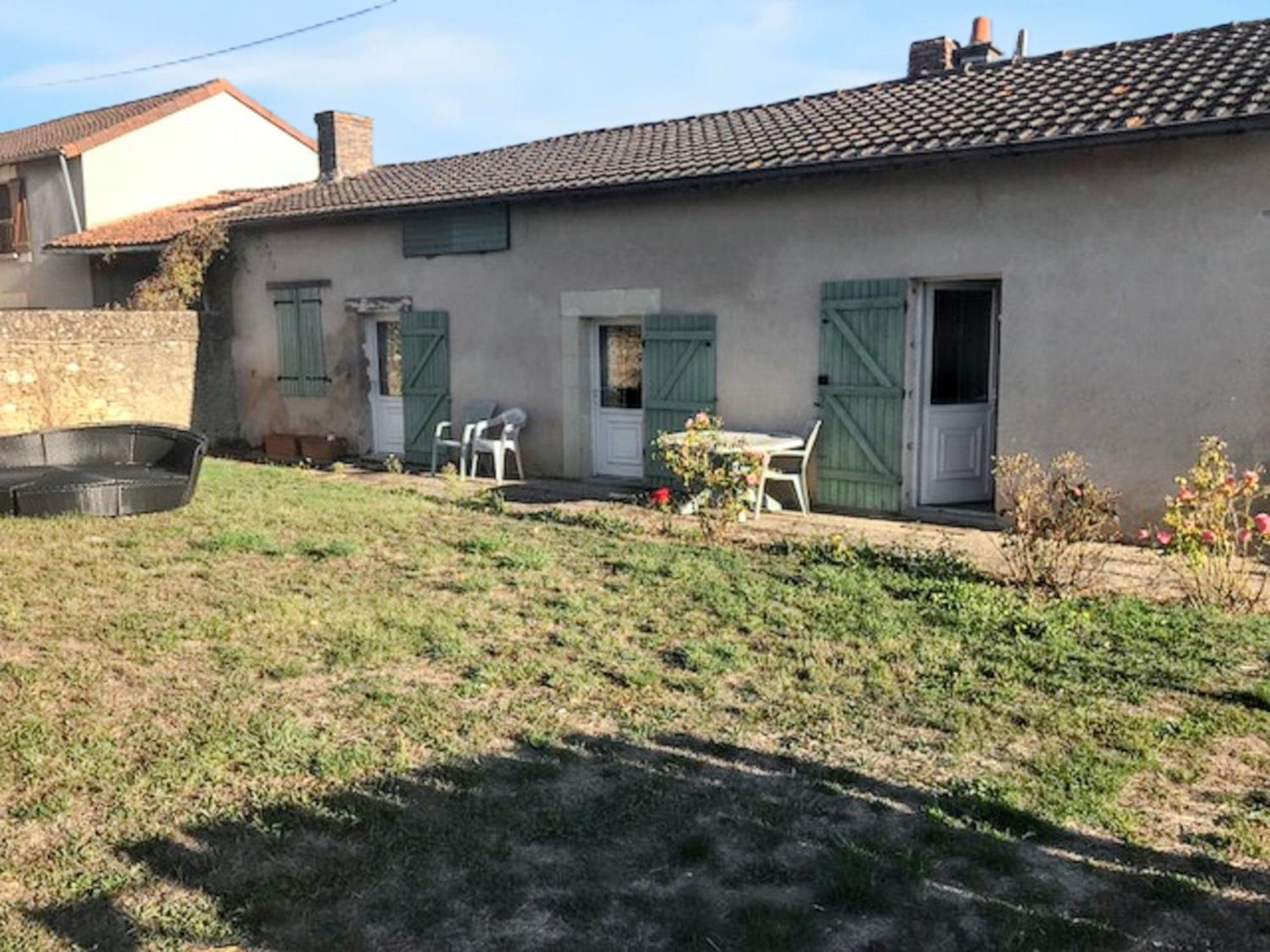 Charmante Maison A Mouterre-Silly Avec Jardin Et Terrasse Εξωτερικό φωτογραφία